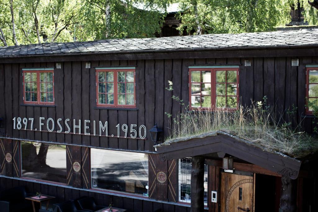 Fossheim Hotel Lom Extérieur photo